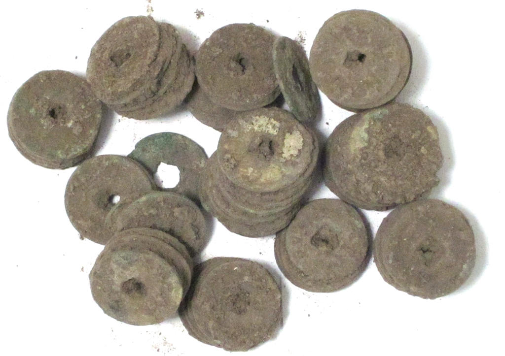K7216, China Quarter Kilogram Uncleaned Kai-Yuan Coins in Clumps, AD 600-800