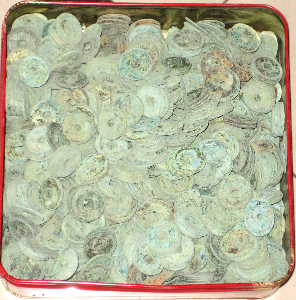 K7221, One Kilogram Uncleaned Coins in clumps, China North Sung Dynasty AD 1000-1100